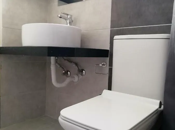 έλσα 2* Σκιάθος Πόλη